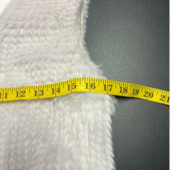 Tart Collections Kyla White Faux Fur Open Front Vest Size M - Picture 8 of 9